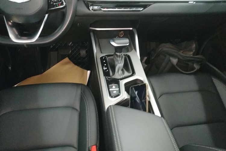 吉利汽车 帝豪 2025款 第4代 1.5L CVT星耀版中控内饰18