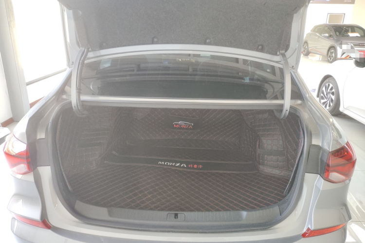 雪佛兰 科鲁泽 2024款 1.5L 双离合悦享版机舱底盘23