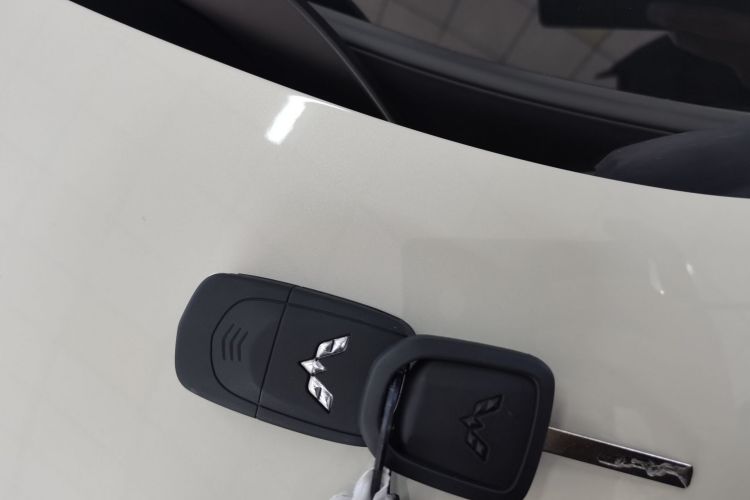 五菱汽车 宏光MINIEV 2025款 四门版 进阶款中控内饰11