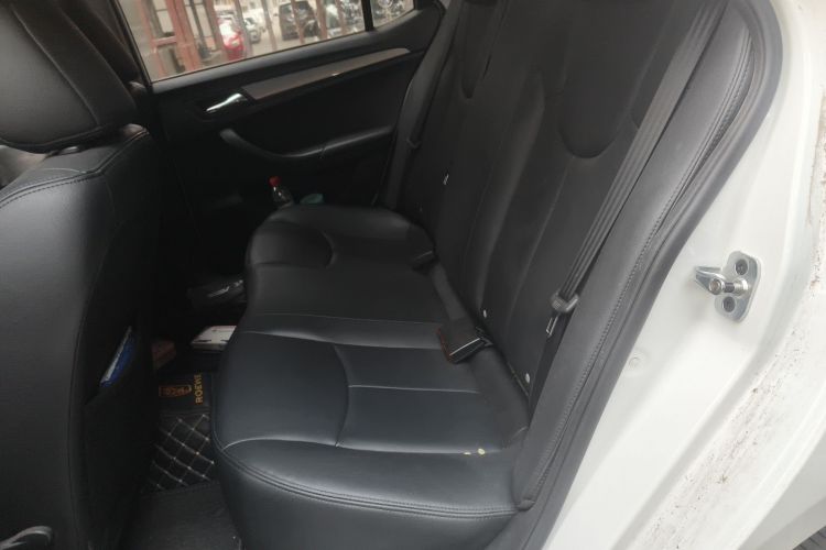 荣威360 2018款 PLUS 1.5L 自动尊享版中控内饰7004