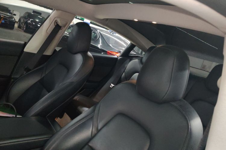 特斯拉 Model 3 2022款 后轮驱动版中控内饰22