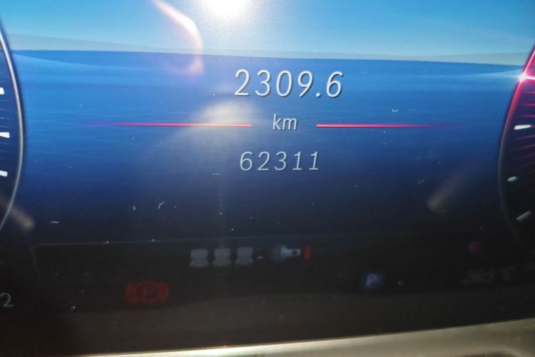 奔驰C级 2022款 改款 C 200 L 运动版中控内饰15