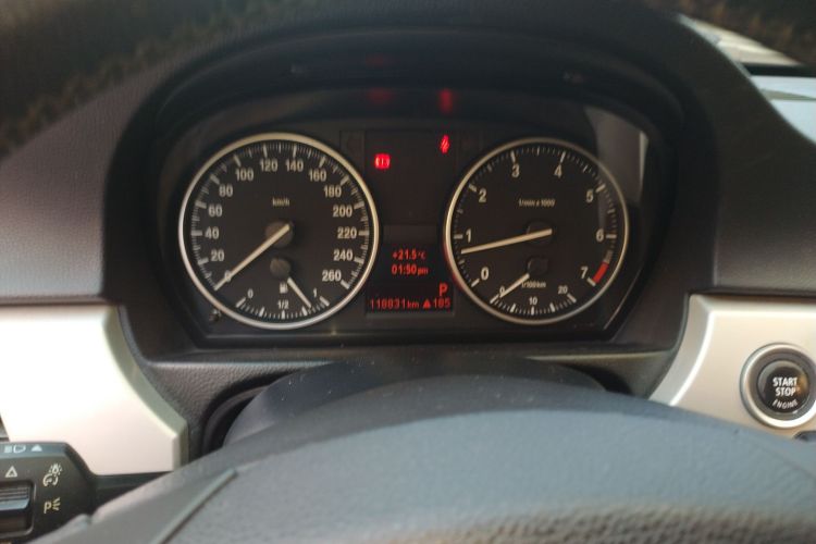 宝马3系 2009款 318i 领先型中控内饰14