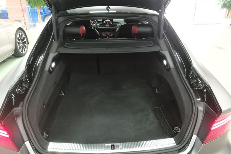 奥迪A7 2017款 50 TFSI quattro 动感型机舱底盘23