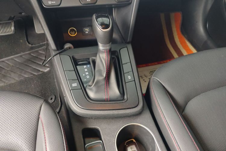 现代 领动 2019款 1.4T 双离合炫动·活力型中控内饰18