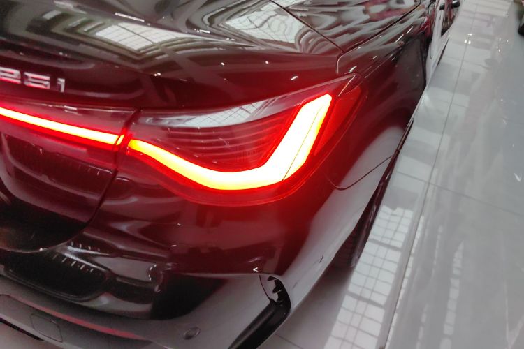 宝马4系 2022款 425i 敞篷M运动套装车身外观6006