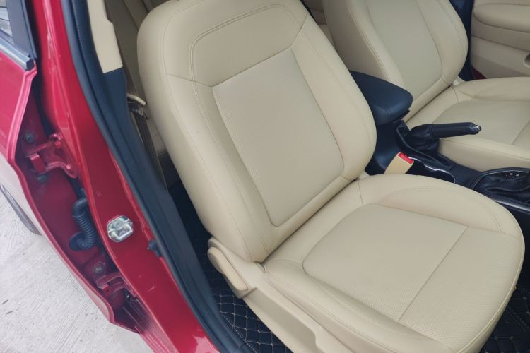 长安 逸动 2016款 1.6L 自动风尚型中控内饰41