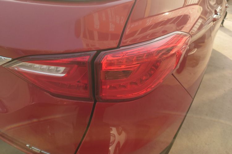 汉腾汽车 汉腾X5 2018款 1.5T CVT豪华版车身外观9