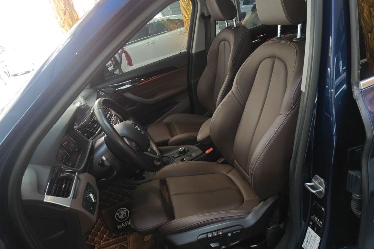 宝马X1 2020款 sDrive20Li 时尚型中控内饰19