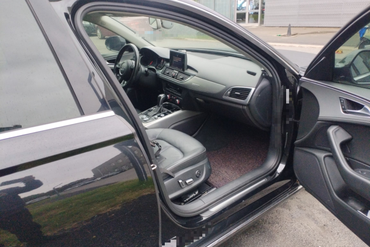 奥迪A6L 2017款 45 TFSI quattro 运动型局部细节9005