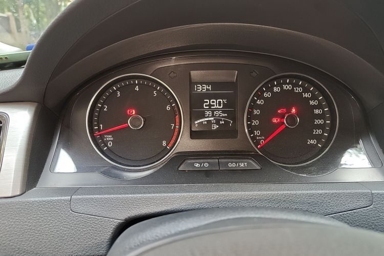 大众 桑塔纳 2015款 浩纳 1.6L 手动舒适型中控内饰15