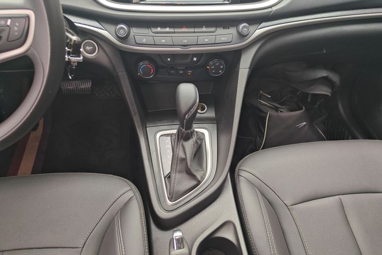 别克 英朗 2021款 改款 典范 1.5L 自动精英型局部细节18