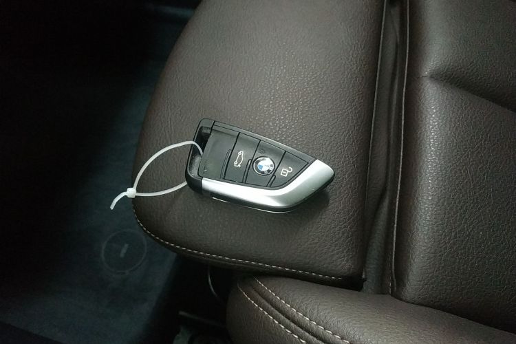 宝马X1 2020款 sDrive20Li 尊享型中控内饰7001