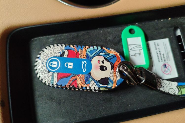 鸿蒙智行 问界M5 2022款 增程四驱至臻版中控内饰7001