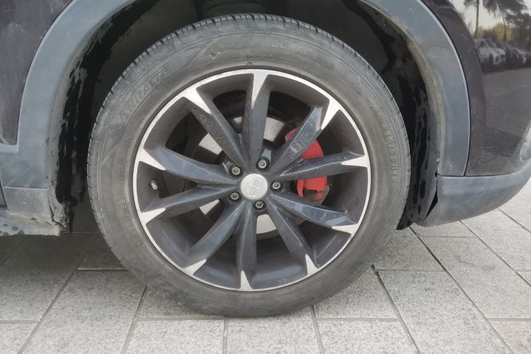 一汽 森雅R9 2018款 1.2T 手动豪华智尚型车身外观10