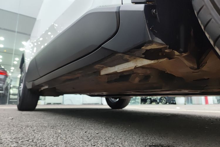 丰田C-HR 2021款 2.0L 豪华版局部细节9001