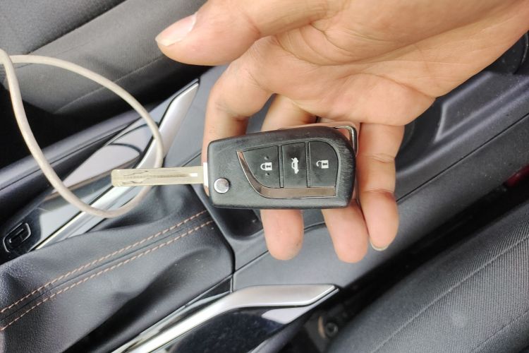 丰田 雷凌 2023款 TNGA 1.5L CVT进取版中控内饰7001