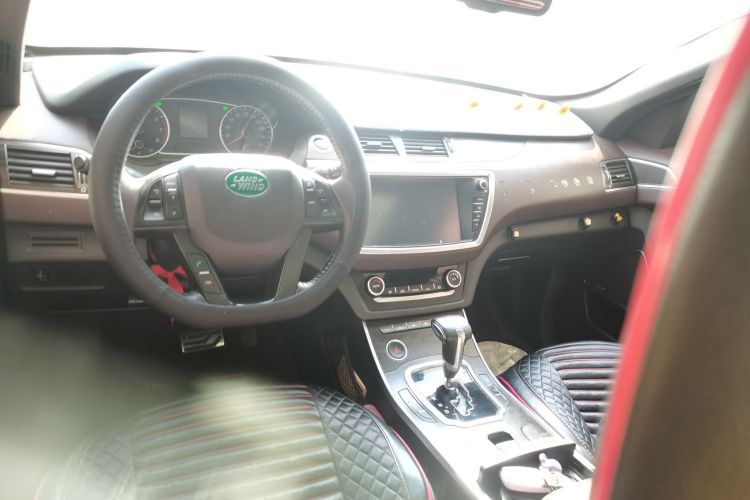 陆风X7 2015款 2.0T 全景尊贵版中控内饰7002