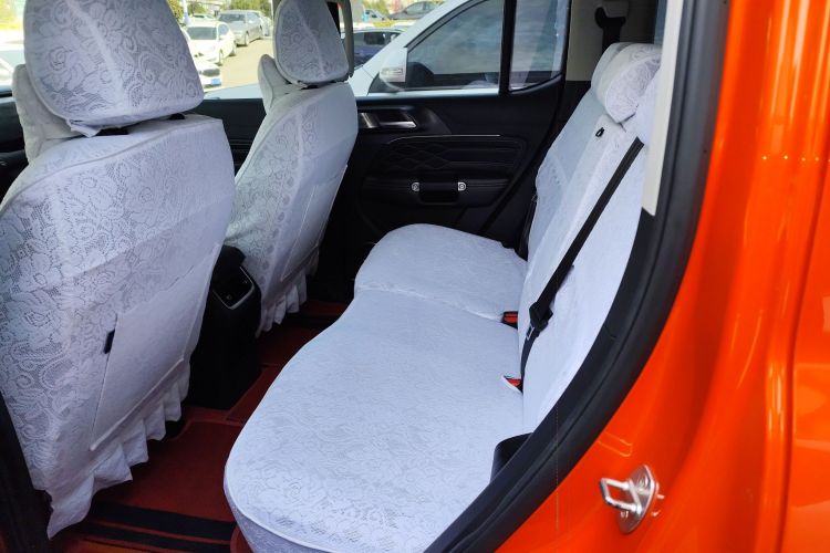 坦克300 2021款 越野版 2.0T 征服者中控内饰21