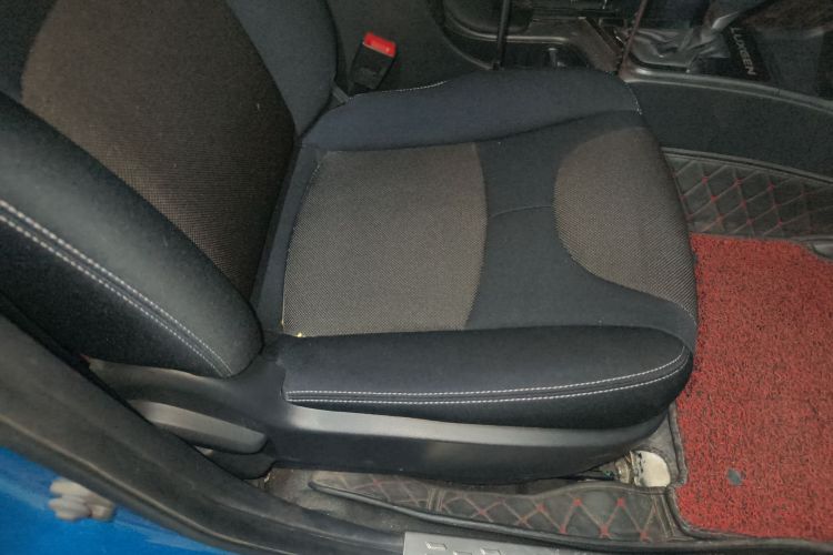 纳智捷 锐3 2016款 1.6L CVT智享型局部细节41