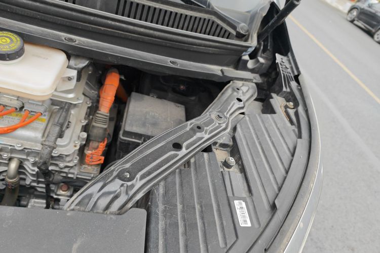 腾势D9 2022款 DM-i 1040 尊贵型局部细节9007