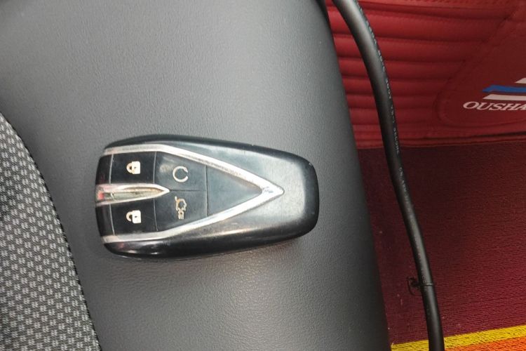 长安欧尚Z6 2022款 蓝鲸 1.5T DCT智尊型中控内饰11