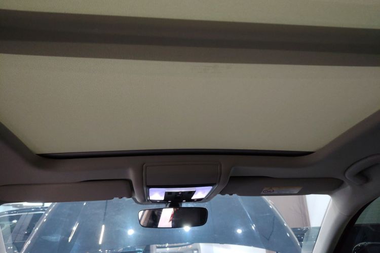 大众 帕萨特 2025款 出众款 380TSI 龙腾版中控内饰22