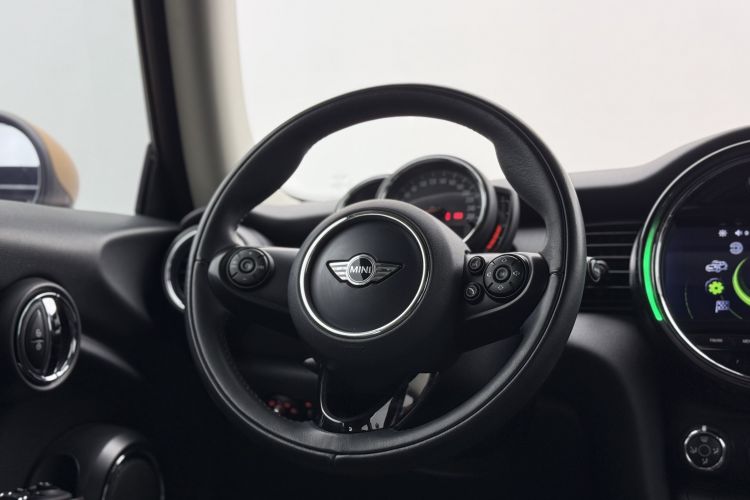 MINI 2016款 1.2T ONE 先锋派局部细节13