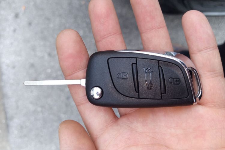 雪铁龙C5 2014款 1.6T 自动尊享型中控内饰7001