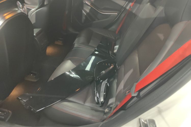 奔驰A级AMG(进口) 2017款 改款 AMG A 45 4MATIC中控内饰7004