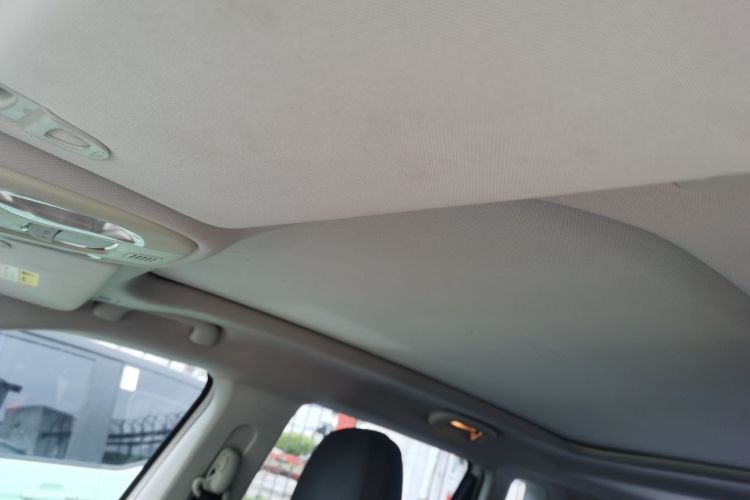 Jeep 指南者 2017款 200T 自动家享版局部细节22