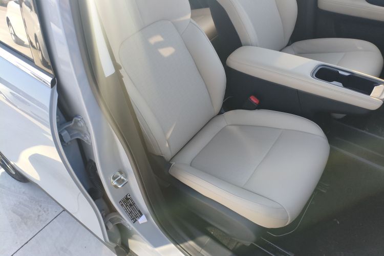 五菱汽车 五菱缤果PLUS 2024款 401km 五座版局部细节41