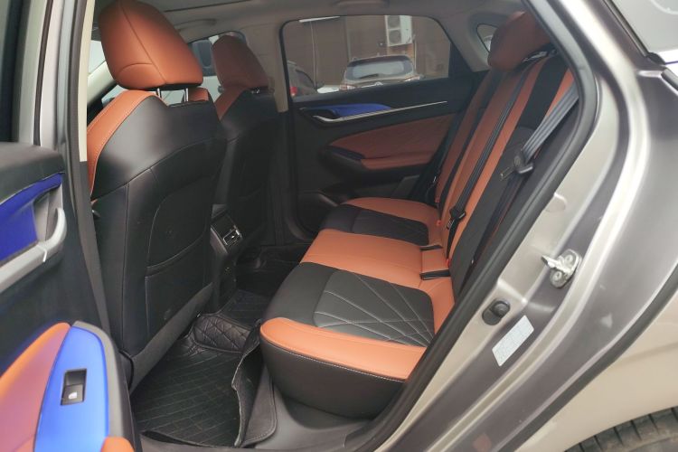 长安 逸动 2023款 畅享版 PLUS 蓝鲸NE 1.4T GDI DCT尊贵版中控内饰21