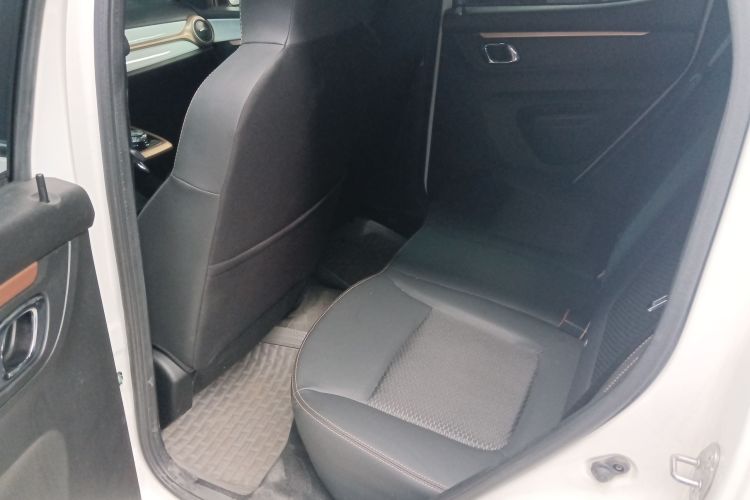 东风纳米EX1 2023款 PRO 轻风版闪电型中控内饰7004