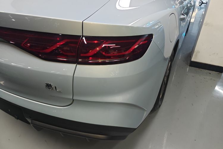 比亚迪 秦L 2024款 DM-i 80KM领先型车身外观9