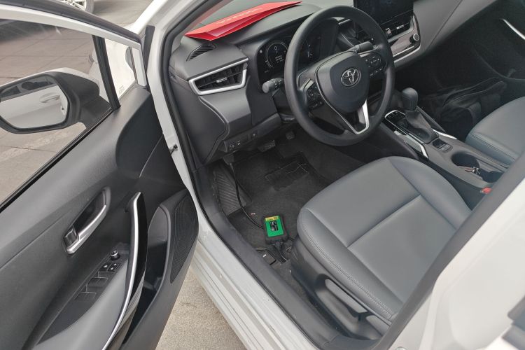 丰田 卡罗拉 2023款 1.8L 智能电混双擎 精英版中控内饰20