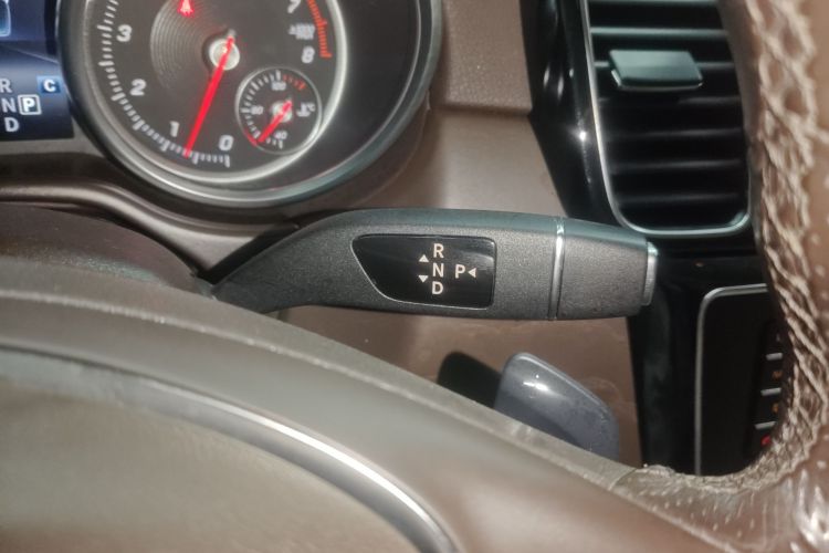 奔驰GLE 2017款 GLE 400 4MATIC局部细节18