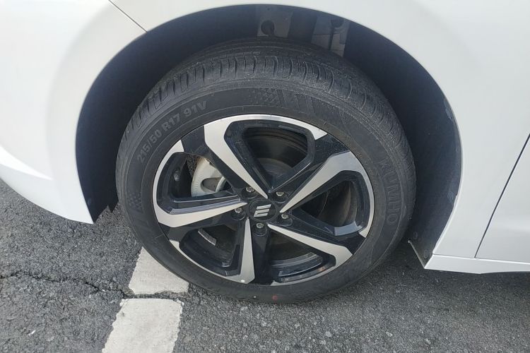 江铃集团新能源 羿 2022款 改款 标准续航行业定制版车身外观6007