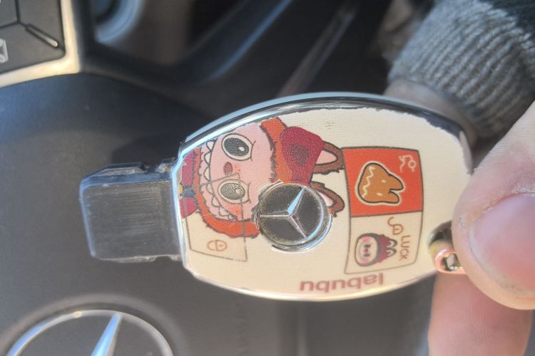 奔驰C级 2011款 C 200 CGI 时尚型中控内饰11