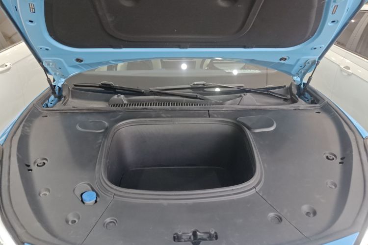 哪吒汽车 哪吒GT 2023款 560机舱底盘24