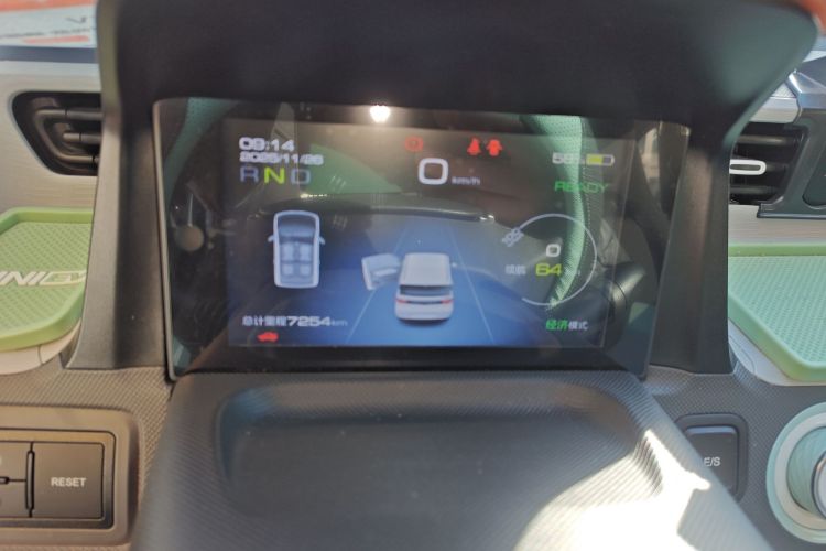 五菱汽车 宏光MINIEV 2021款 马卡龙时尚款 磷酸铁锂中控内饰14