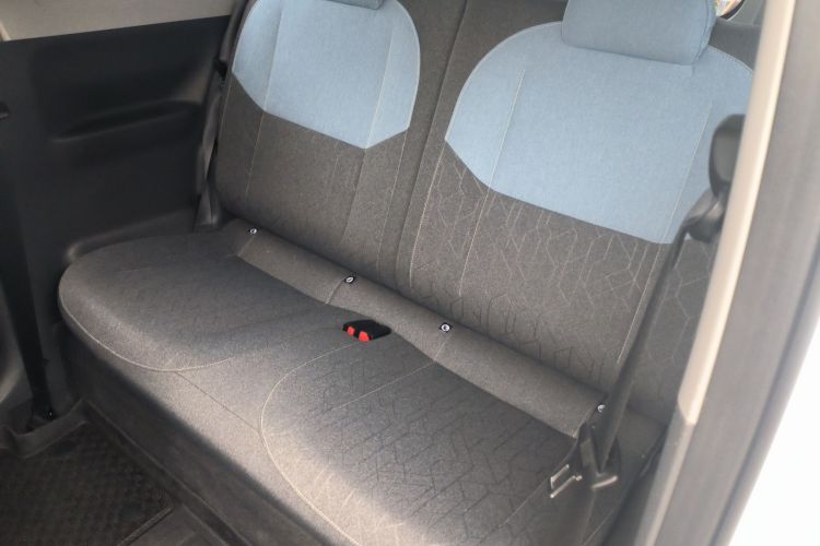 吉利银河 2023款 熊猫mini 200km 耐力熊中控内饰21