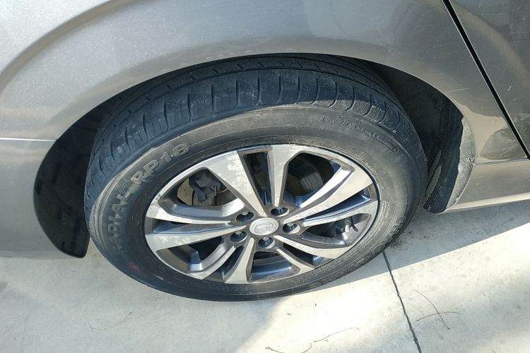 长安 逸动 2020款 PLUS 蓝鲸NE 1.4T GDI DCT尊贵型车身外观6003