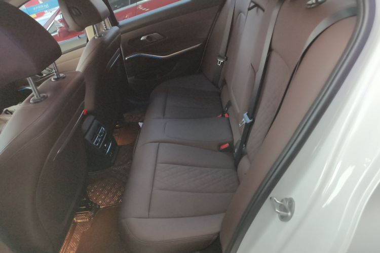 宝马3系 2023款 325i M运动套装中控内饰21