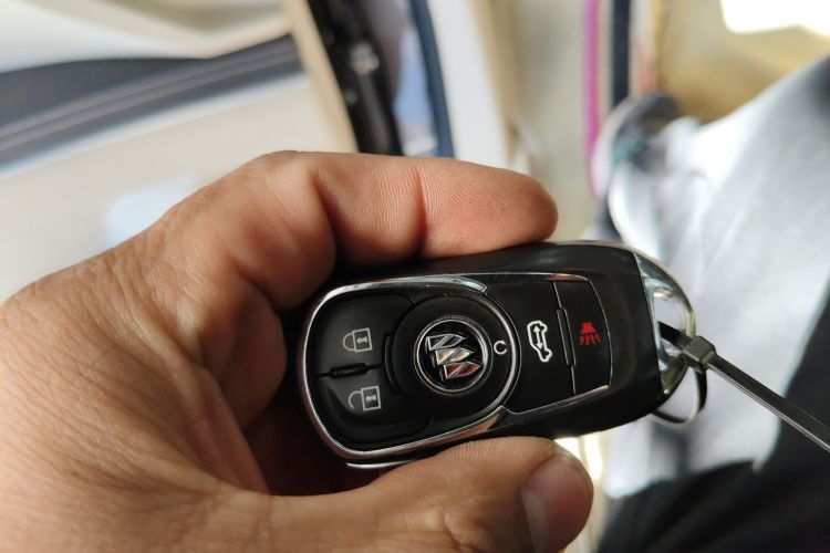 别克GL8 2023款 改款 陆上公务舱 豪华型中控内饰7001