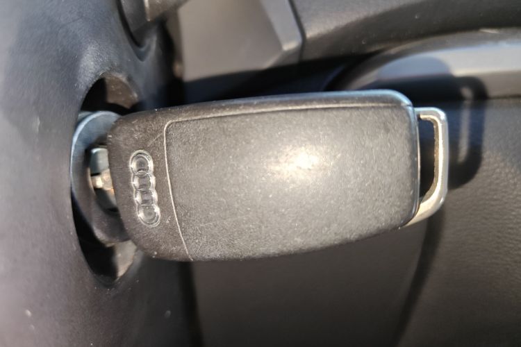 奥迪A3 2014款 Sportback 35 TFSI 自动进取型中控内饰11