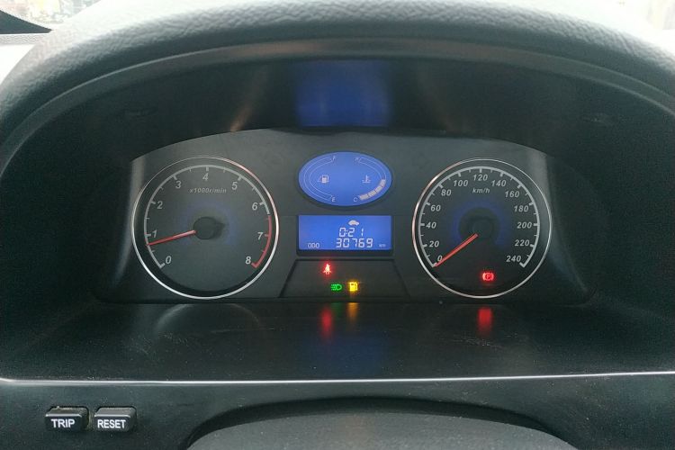 吉利汽车 经典帝豪 2013款 三厢 1.5L 手动进取型中控内饰14