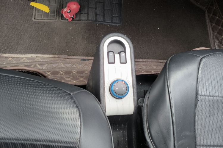 五菱汽车 宏光MINIEV 2020款 自在款 三元锂中控内饰18