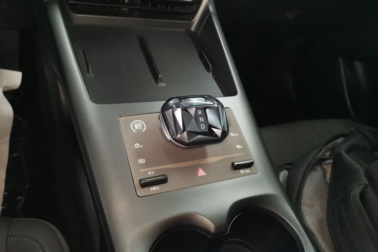 比亚迪 秦PLUS 2025款 DM-i 智驾版 55KM领先型中控内饰18