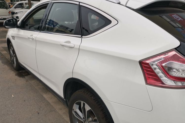 纳智捷 优6 SUV 2016款 1.8T 风尚超值型车身外观6003